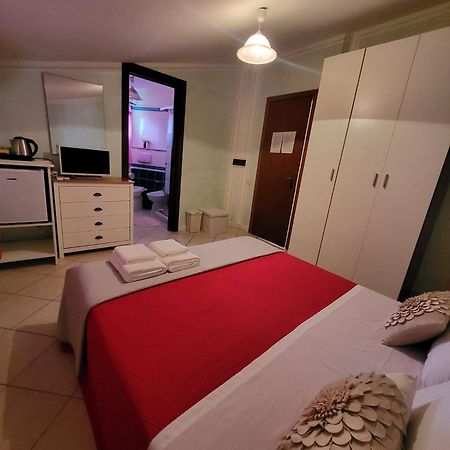 B&B Il Girasole SantʼAnna Arresi Exteriör bild