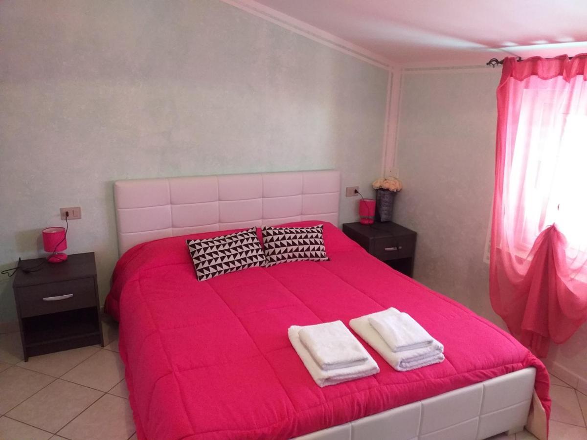 B&B Il Girasole SantʼAnna Arresi Exteriör bild