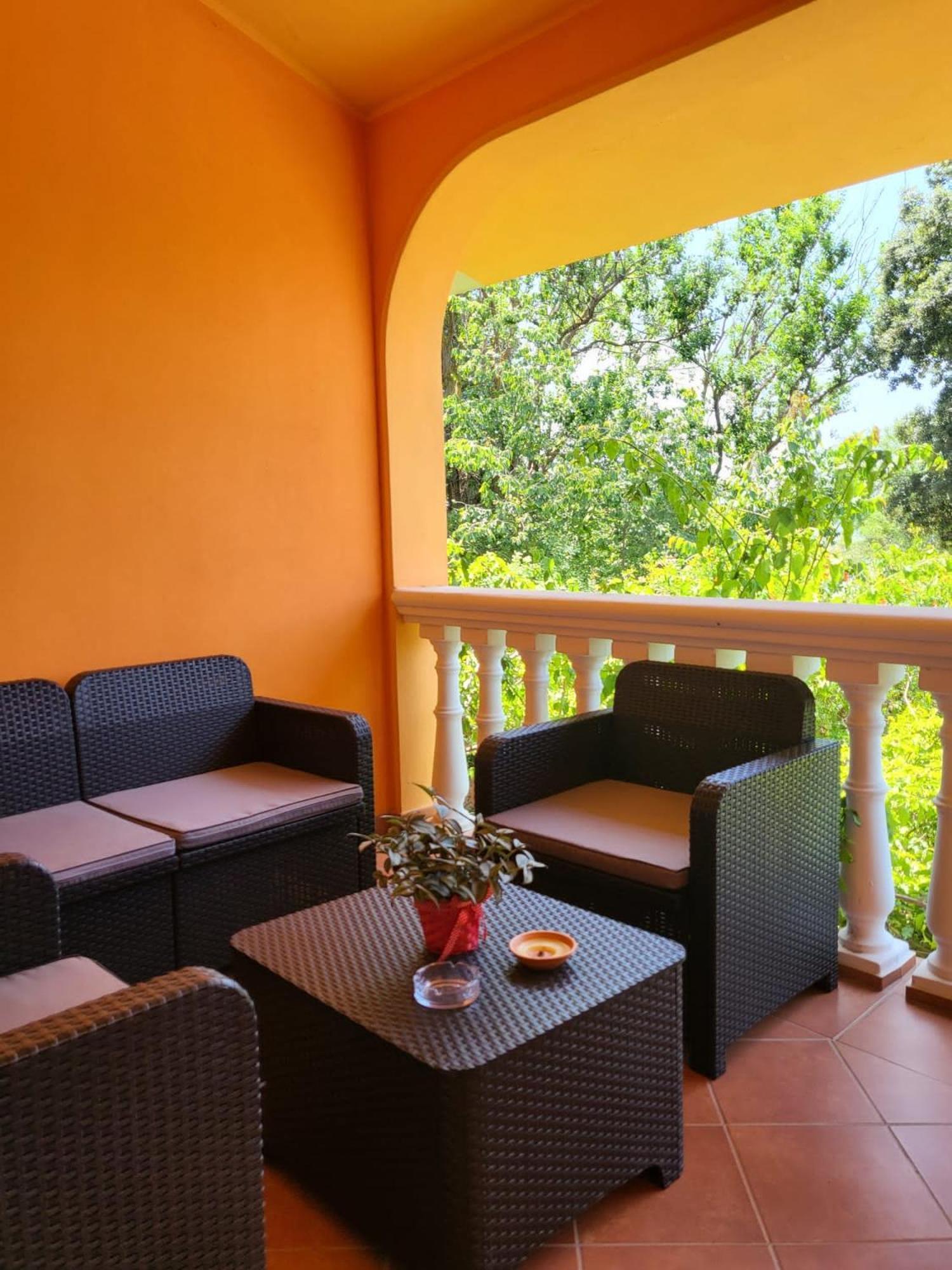 B&B Il Girasole SantʼAnna Arresi Exteriör bild