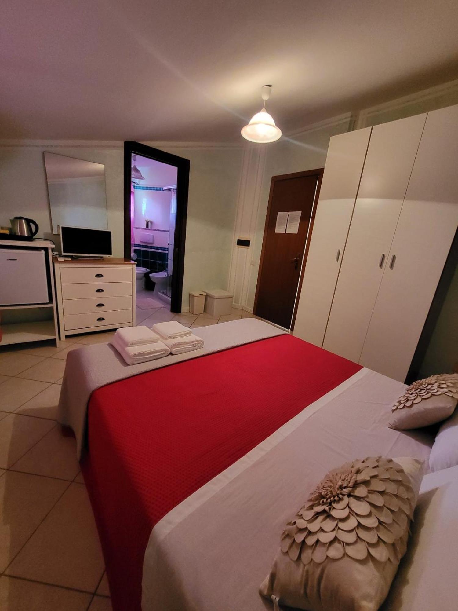 B&B Il Girasole SantʼAnna Arresi Exteriör bild