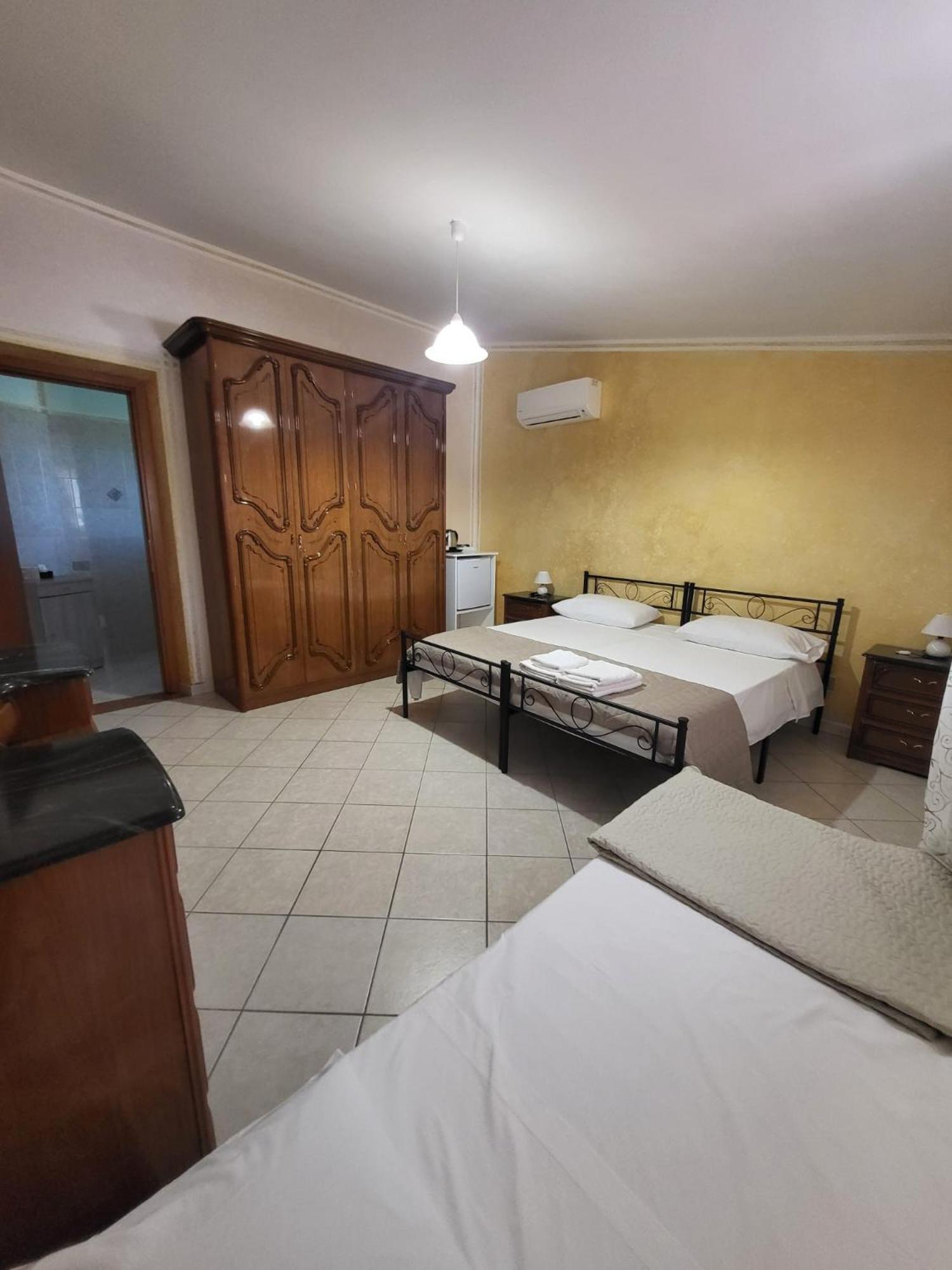 B&B Il Girasole SantʼAnna Arresi Exteriör bild