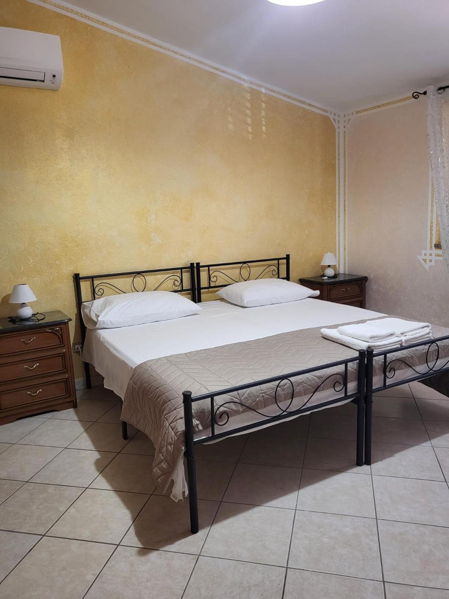 B&B Il Girasole SantʼAnna Arresi Exteriör bild