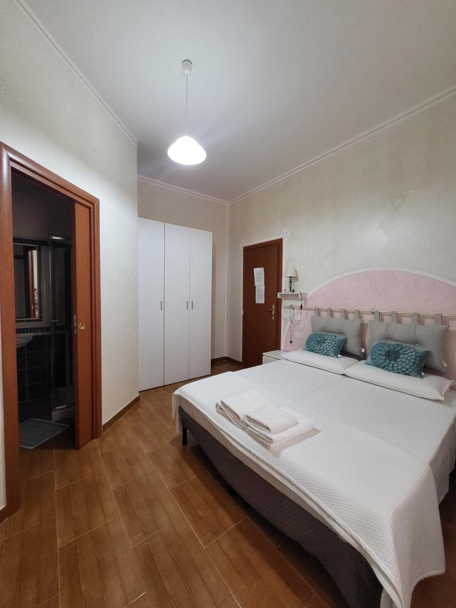 B&B Il Girasole SantʼAnna Arresi Exteriör bild